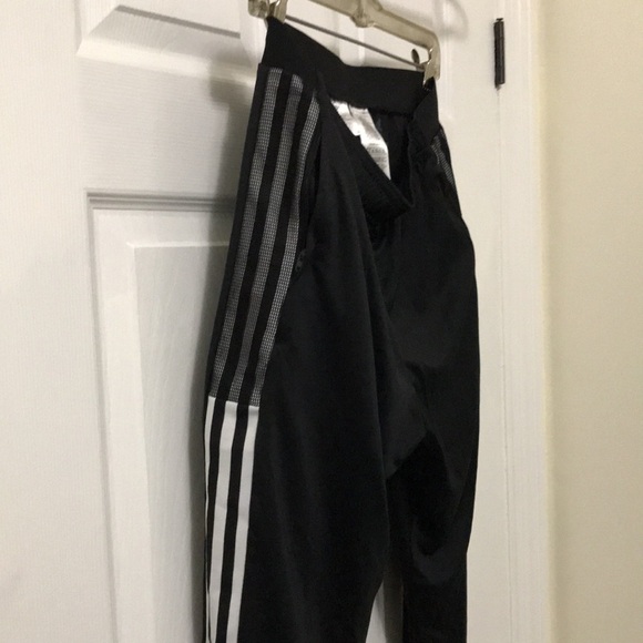 Adidas Aeroready Half Pant - Picture 3 of 9
